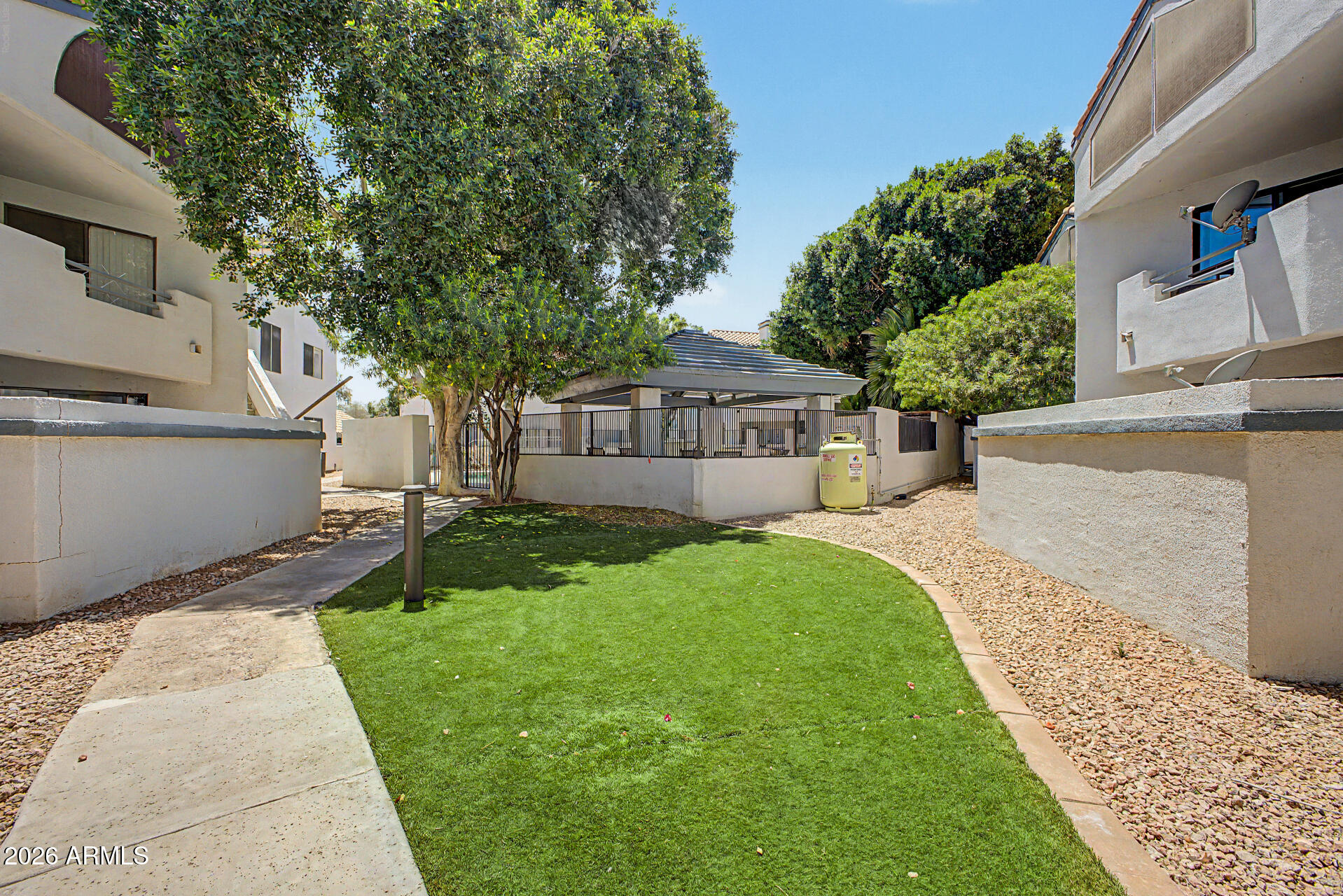 SHADOW RUN AMD - Residential