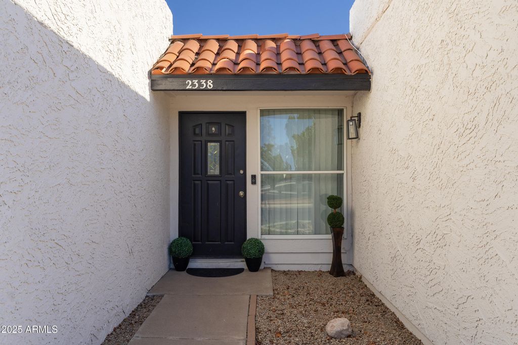 Photo of 2338 W Carson Drive, Tempe, AZ 85282 (MLS # 6940826)