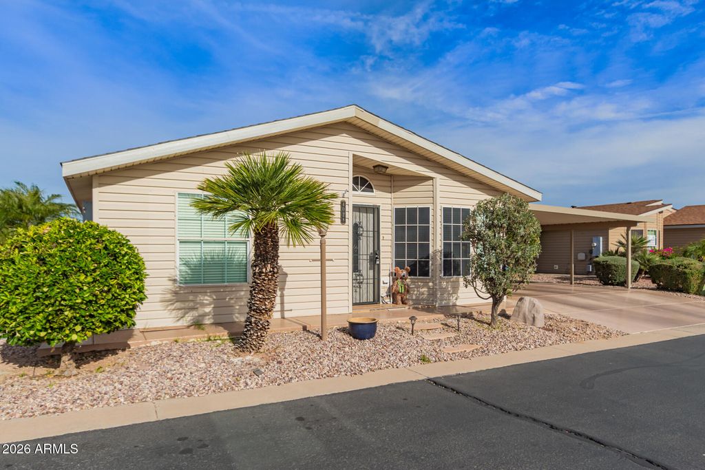 Photo of 3301 S Goldfield Road #4028, Apache Junction, AZ 85119 (MLS # 6964521)