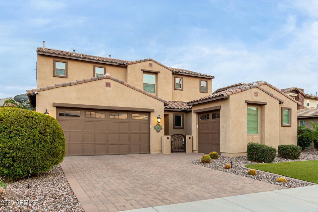Photo of 3301 E Orleans Drive, Gilbert, AZ 85298 (MLS # 6922823)