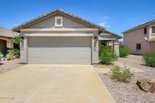 2472 W WRANGLER WAY, SAN TAN VALLEY, AZ 85144 - Image 0e4e5d3caf2045419248f2aa4142c76e/1126789858