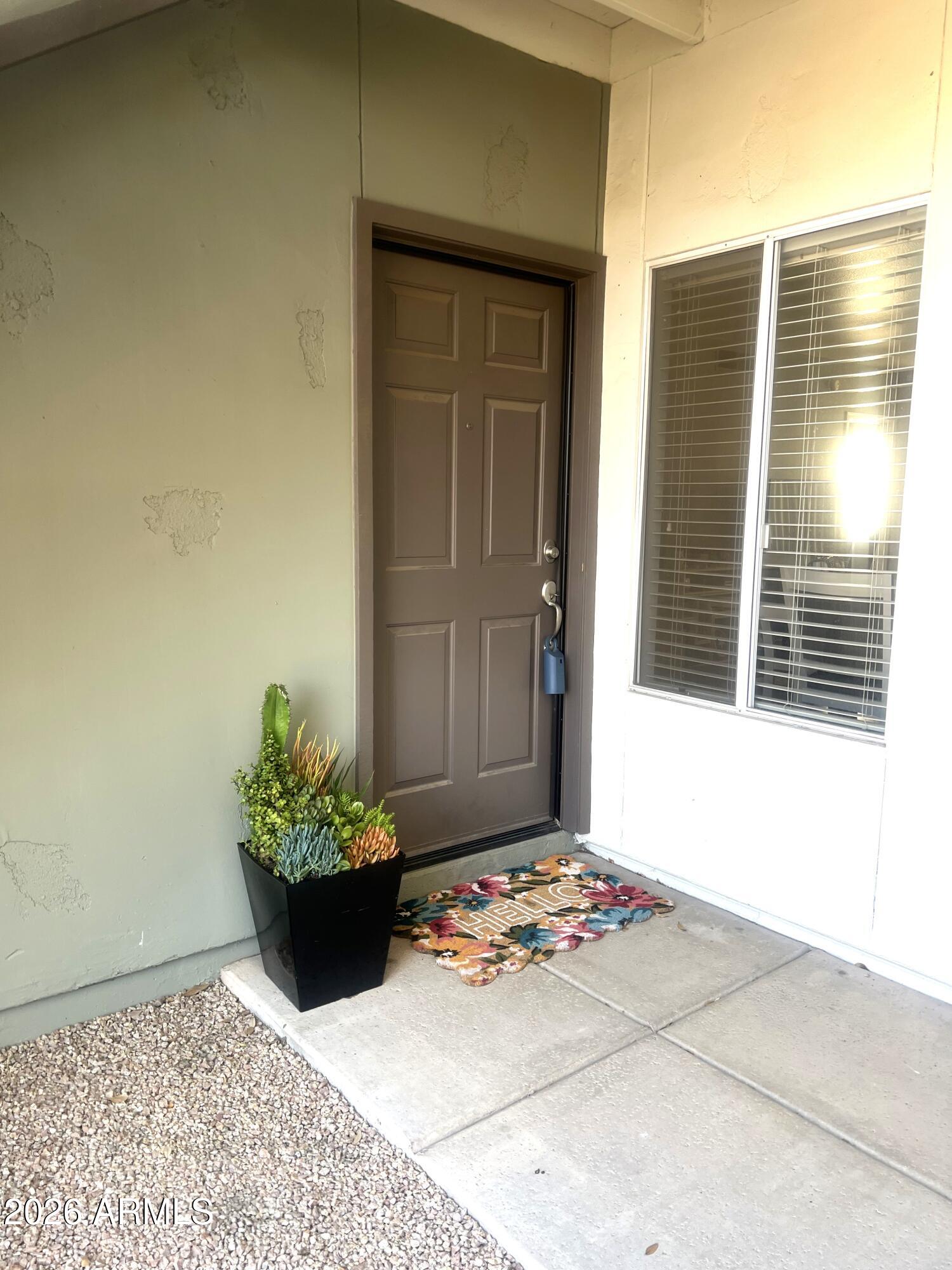 1825 W RAY Road W 1054