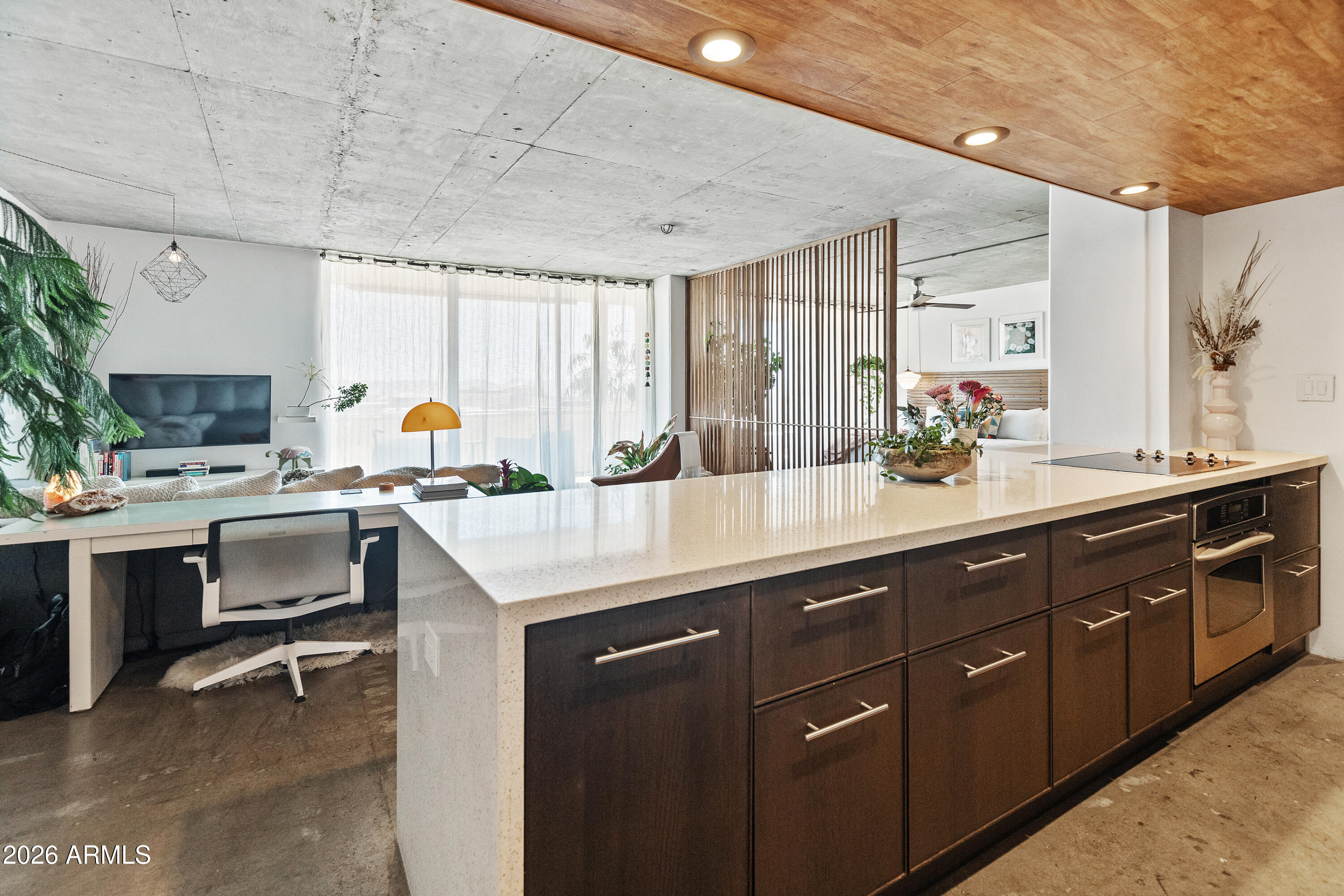 207 W Clarendon Avenue 9A