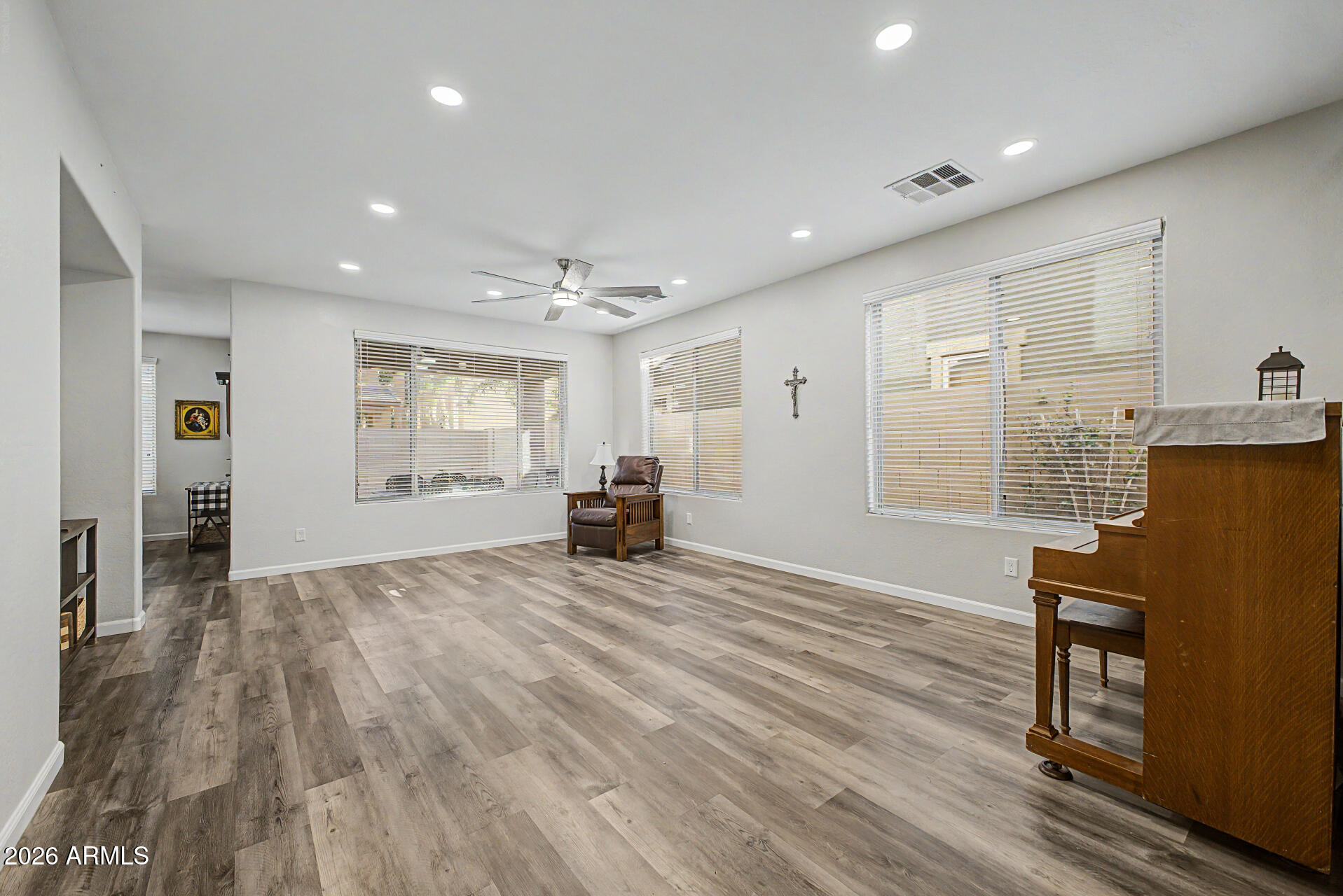 4331 E CULLUMBER Street