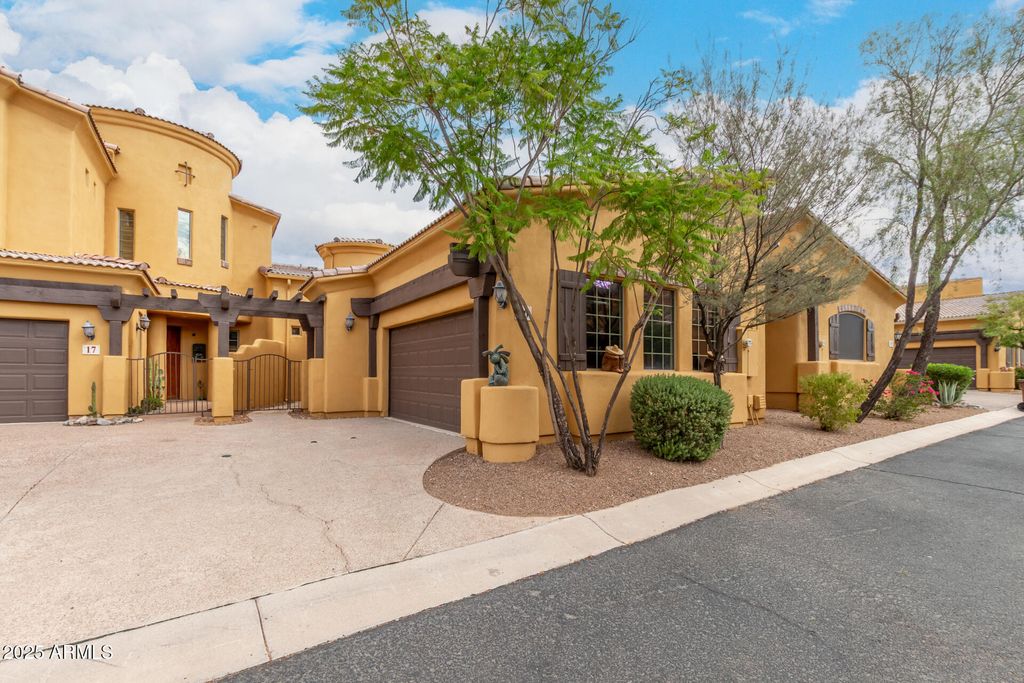 Photo of 5370 S Desert Dawn Drive #16, Gold Canyon, AZ 85118 (MLS # 6922031)