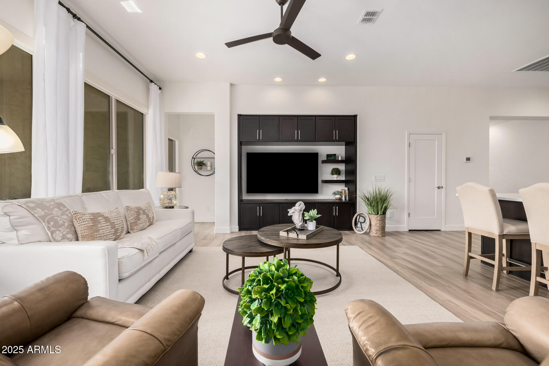 16923 W PALM Lane