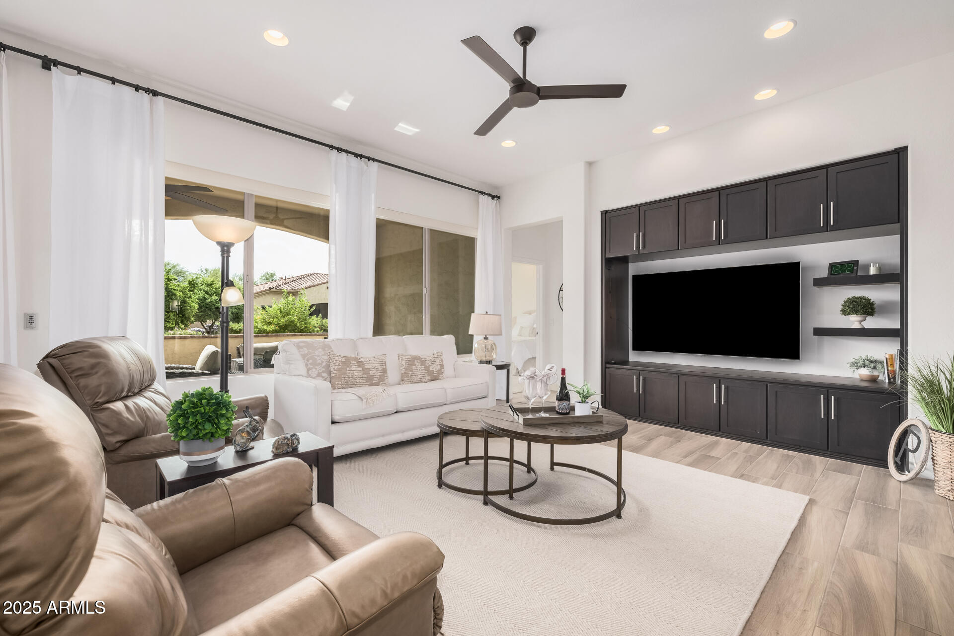 16923 W PALM Lane