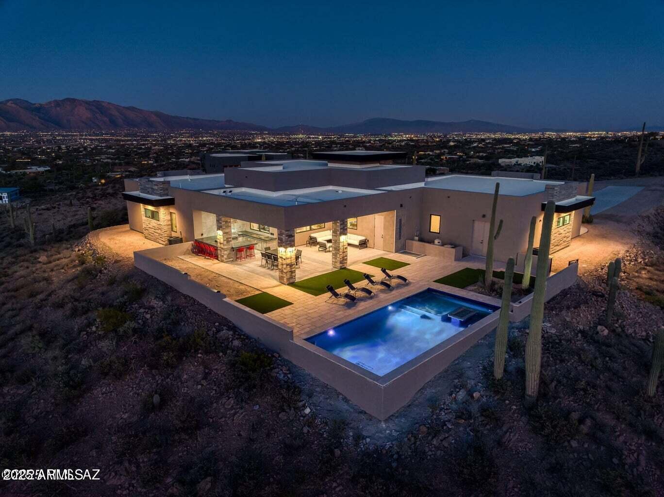 5901 W El Camino del Cerro --