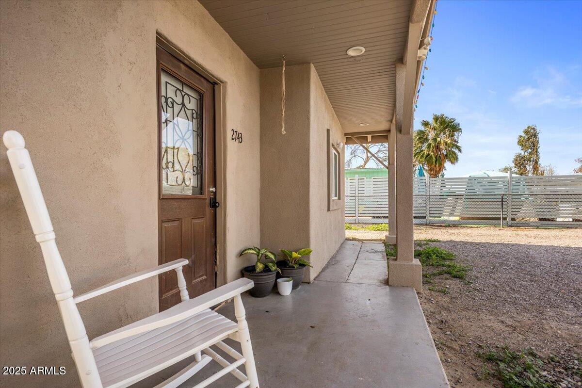 2743 E SAGUARO Drive