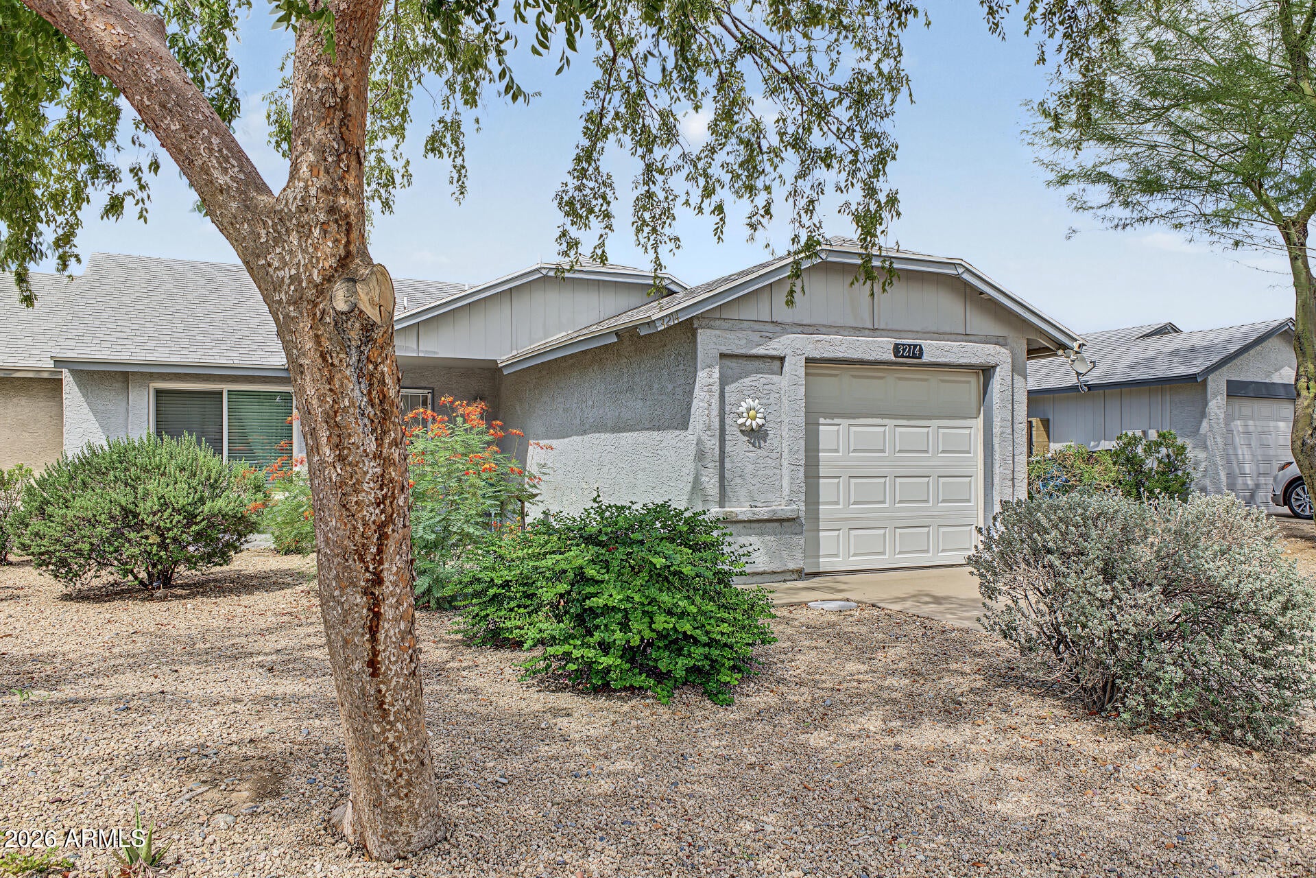 3214 W MOHAWK Lane