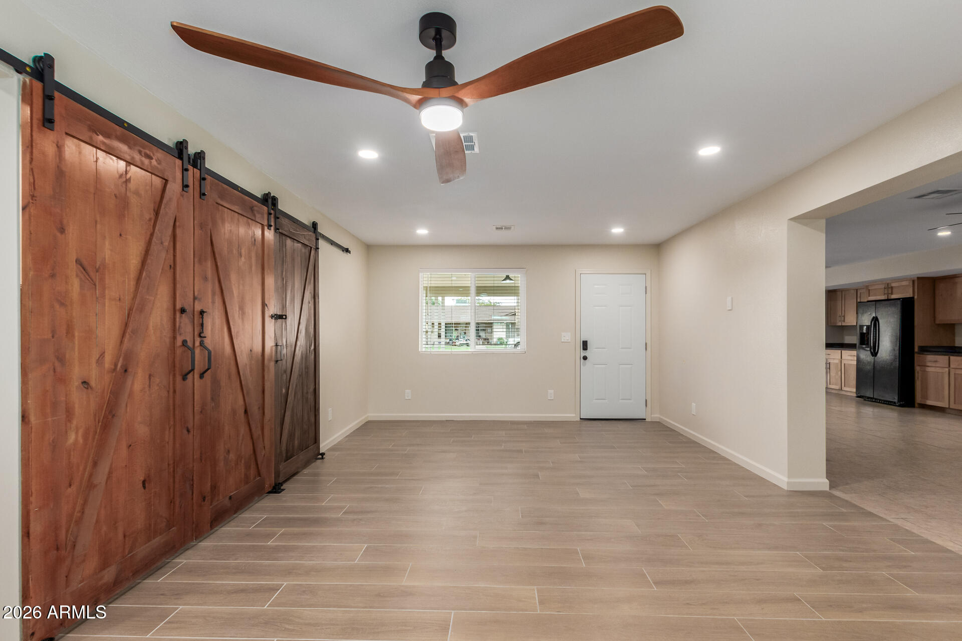 1628 E DEL RIO Drive