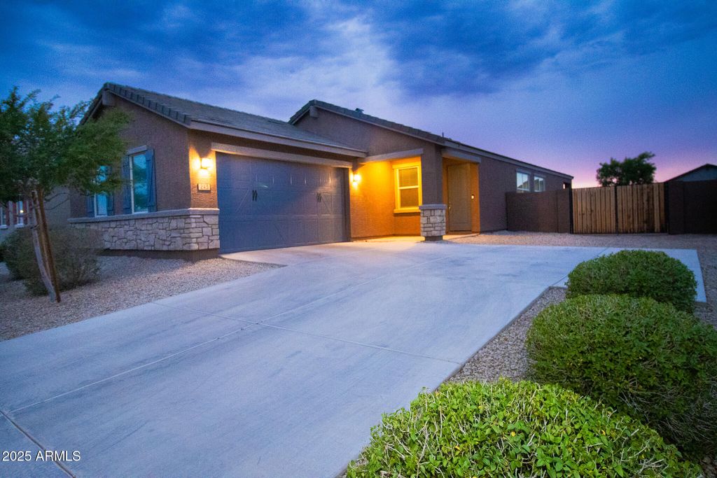 Photo of 243 S San Gregorio Lane, Casa Grande, AZ 85194 (MLS # 6925174)