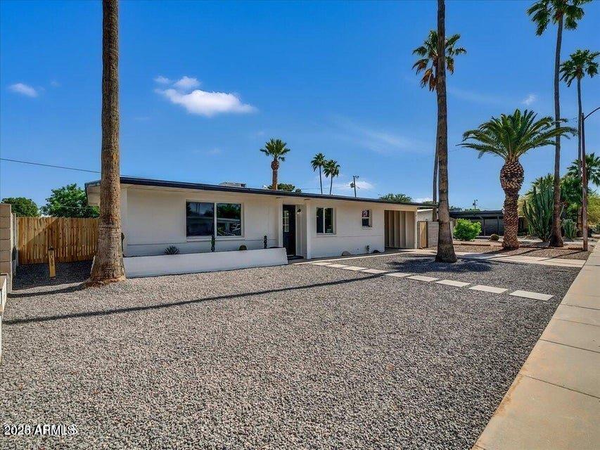 3650 E LAUREL Lane