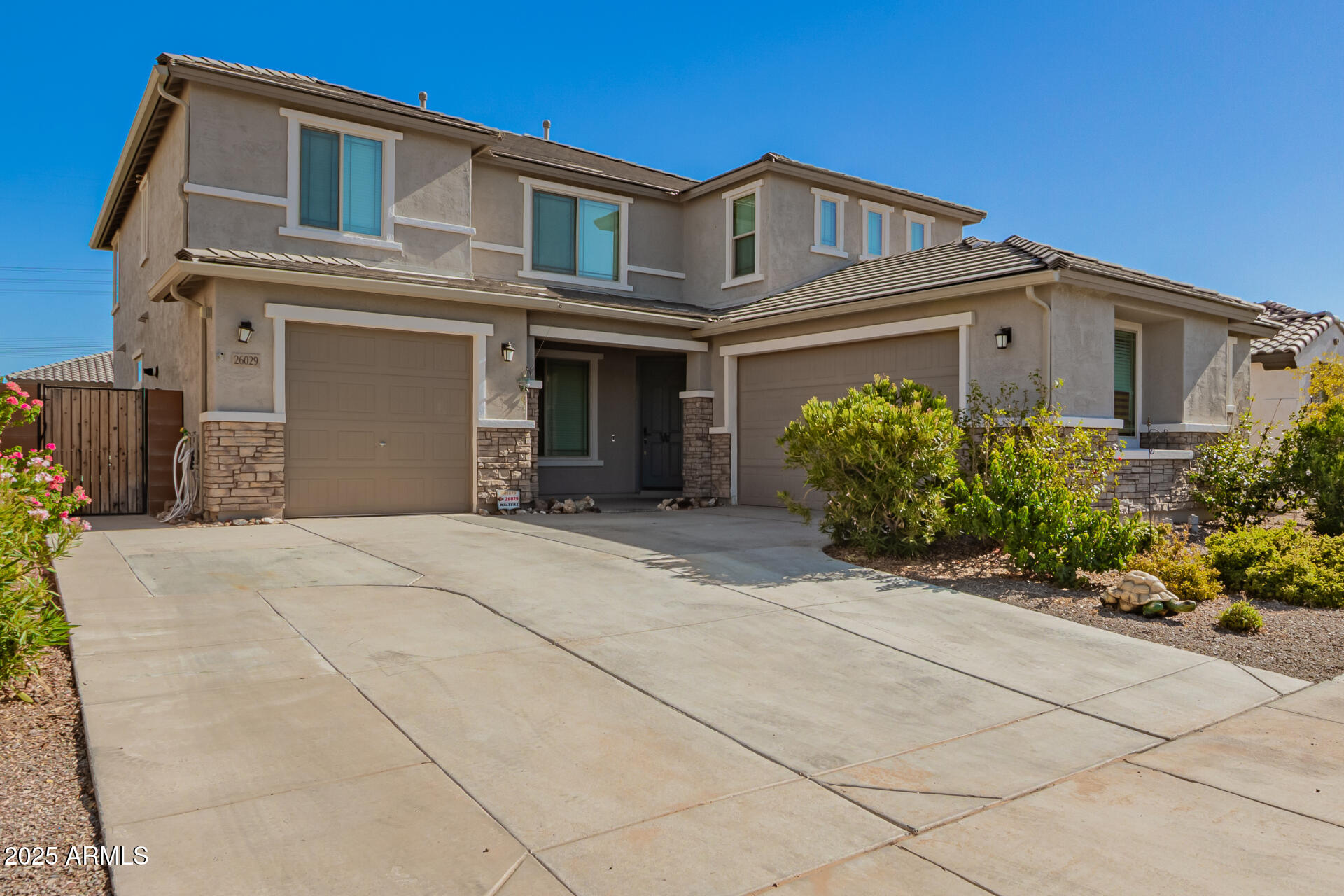 26029 W QUAIL Avenue