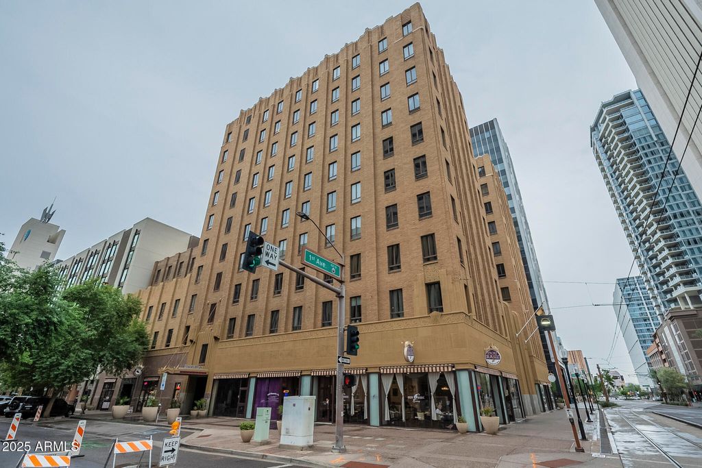 Photo of 114 W Adams Street #1007, Phoenix, AZ 85003 (MLS # 6932079)