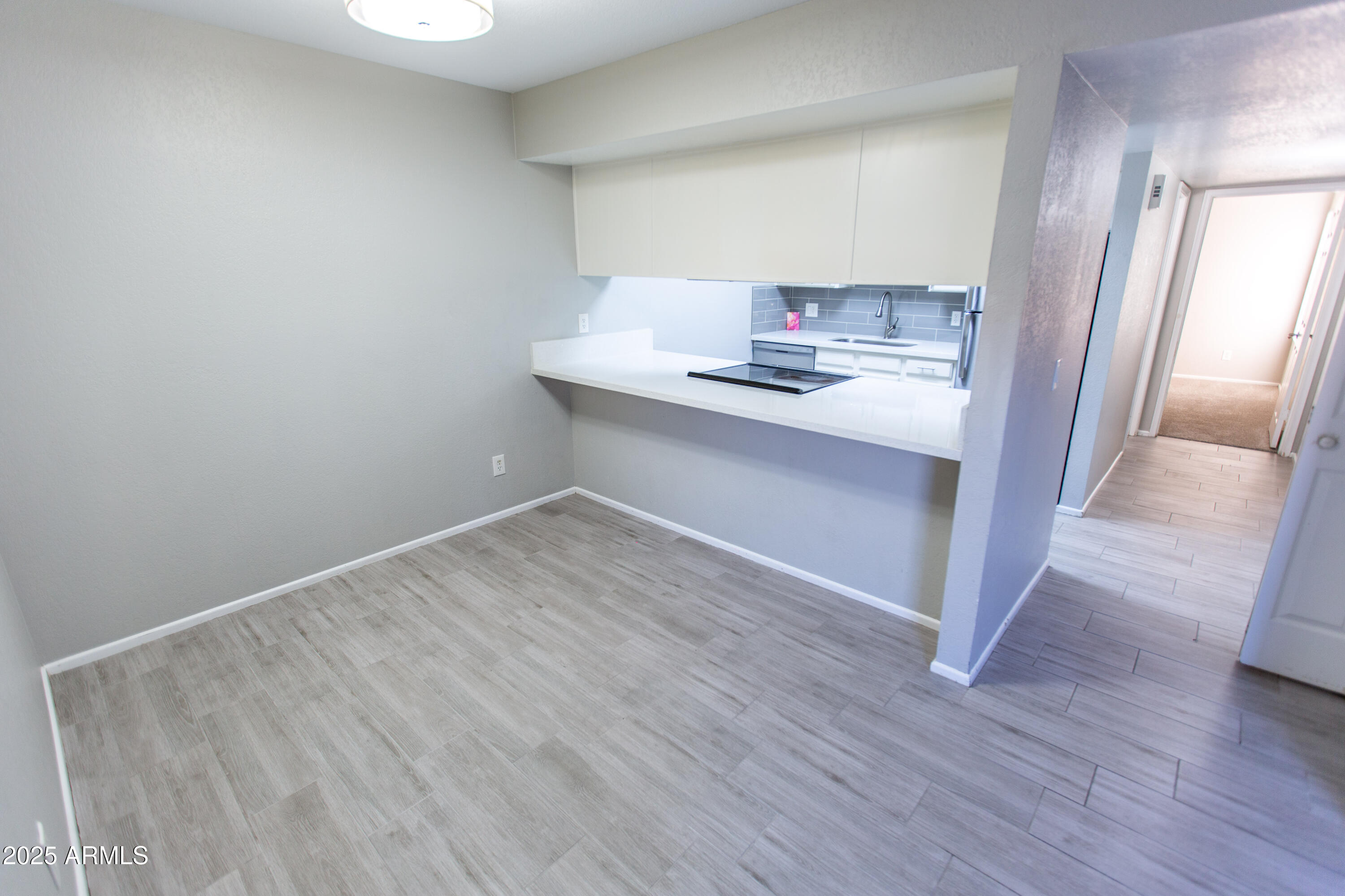 1402 E GUADALUPE Road 153