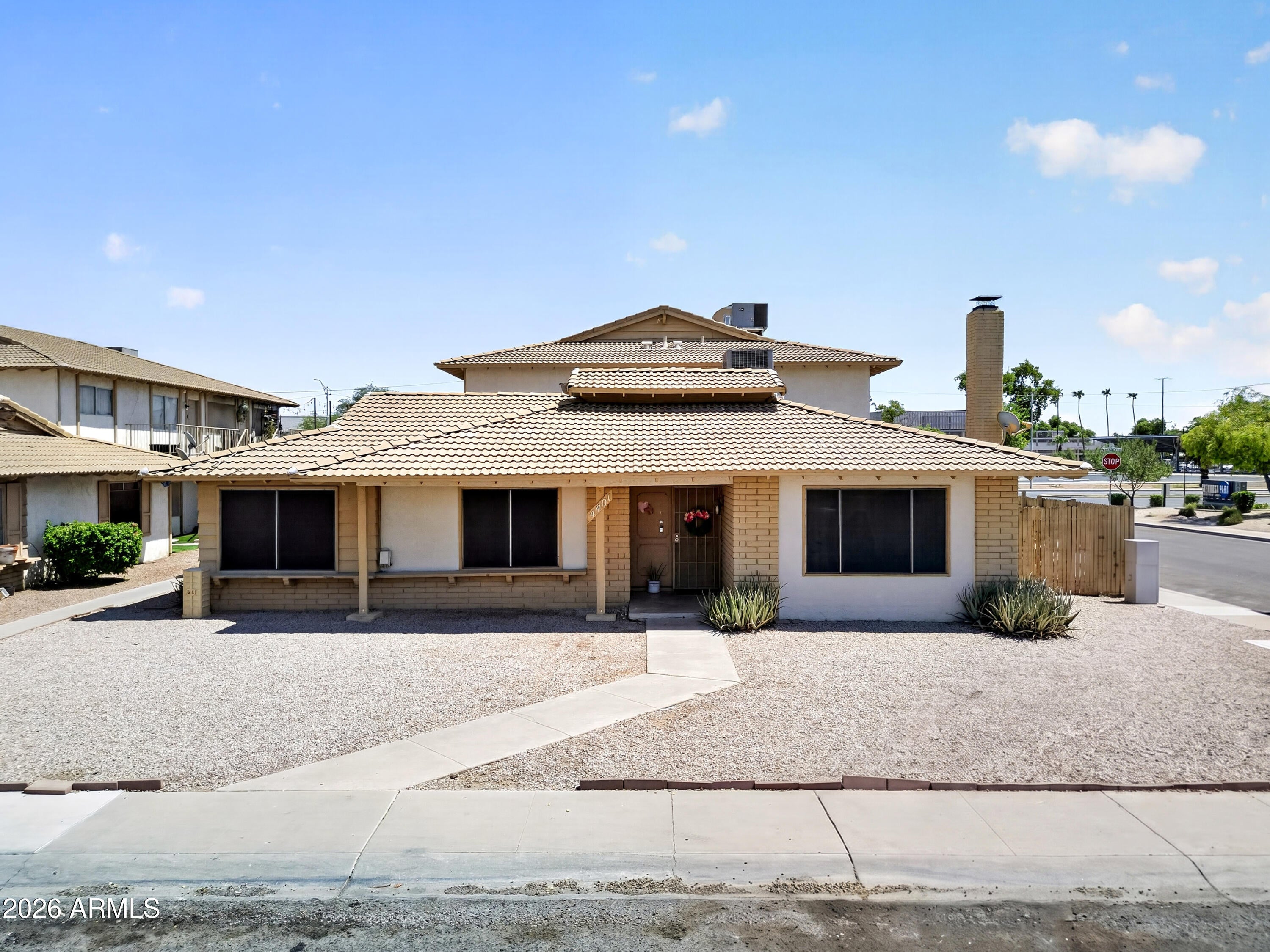 4401 N 53RD Lane