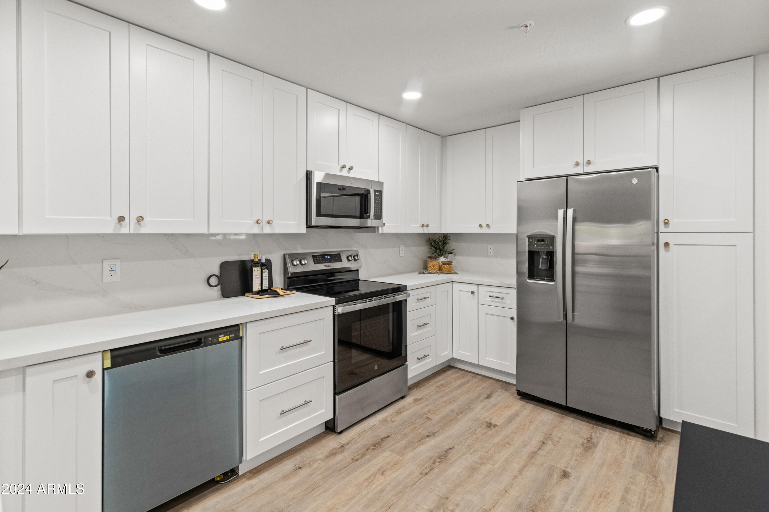 Scottsdale, Arizona 85255, United States, 3 Bedrooms Bedrooms, ,2 BathroomsBathrooms,Residential,Pending,35654