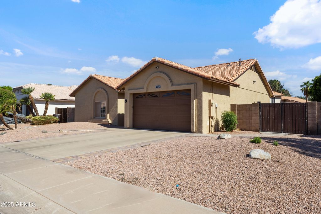 Photo of 7736 W Tumblewood Drive, Peoria, AZ 85382 (MLS # 6972309)