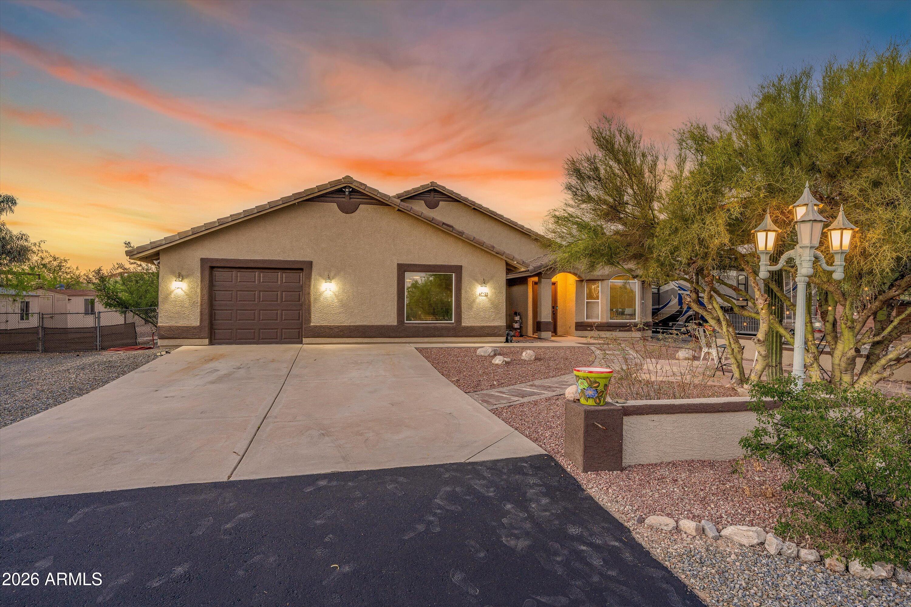 3686 W FLYING DIAMOND Drive