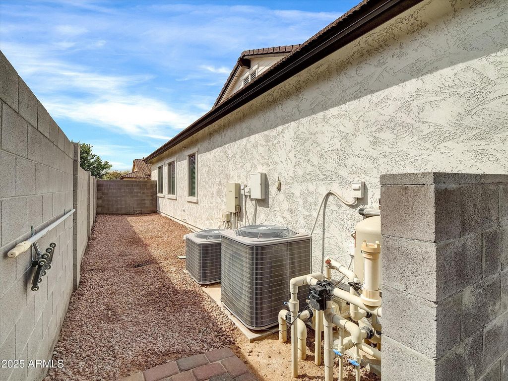 listing image 82