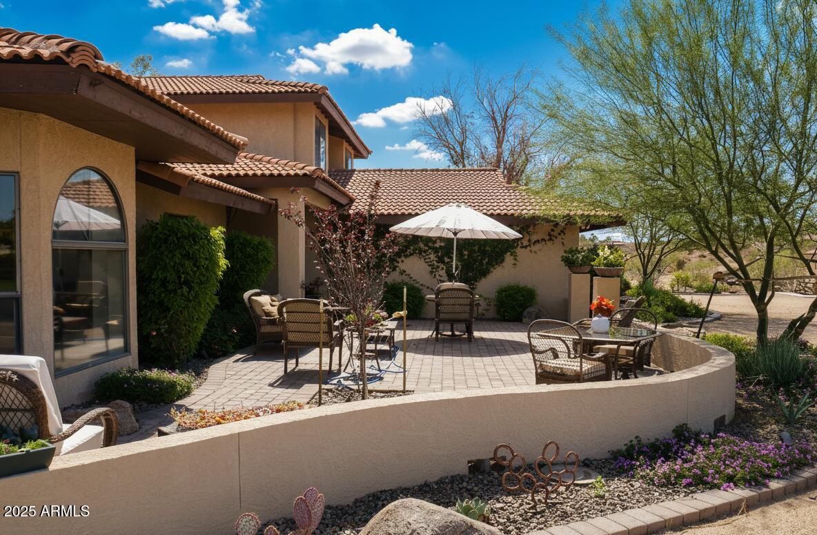 694 N COUNTRY CLUB Drive