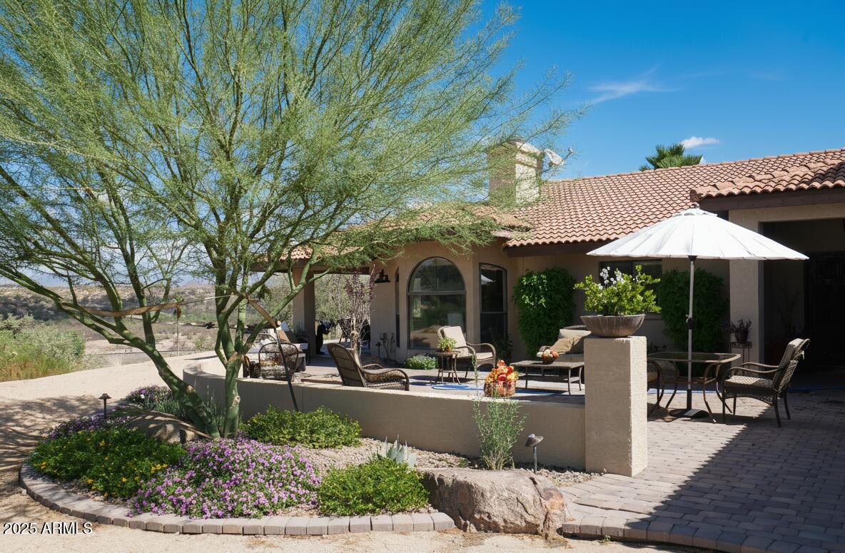 694 N COUNTRY CLUB Drive