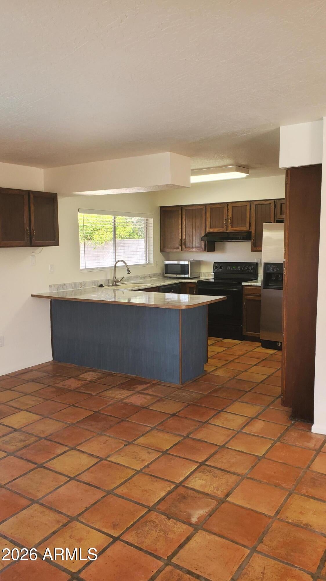 1134 W HERMOSA Drive