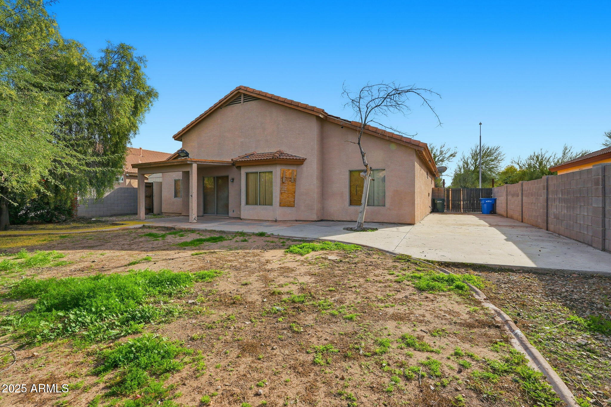 6330 W VIRGINIA Avenue