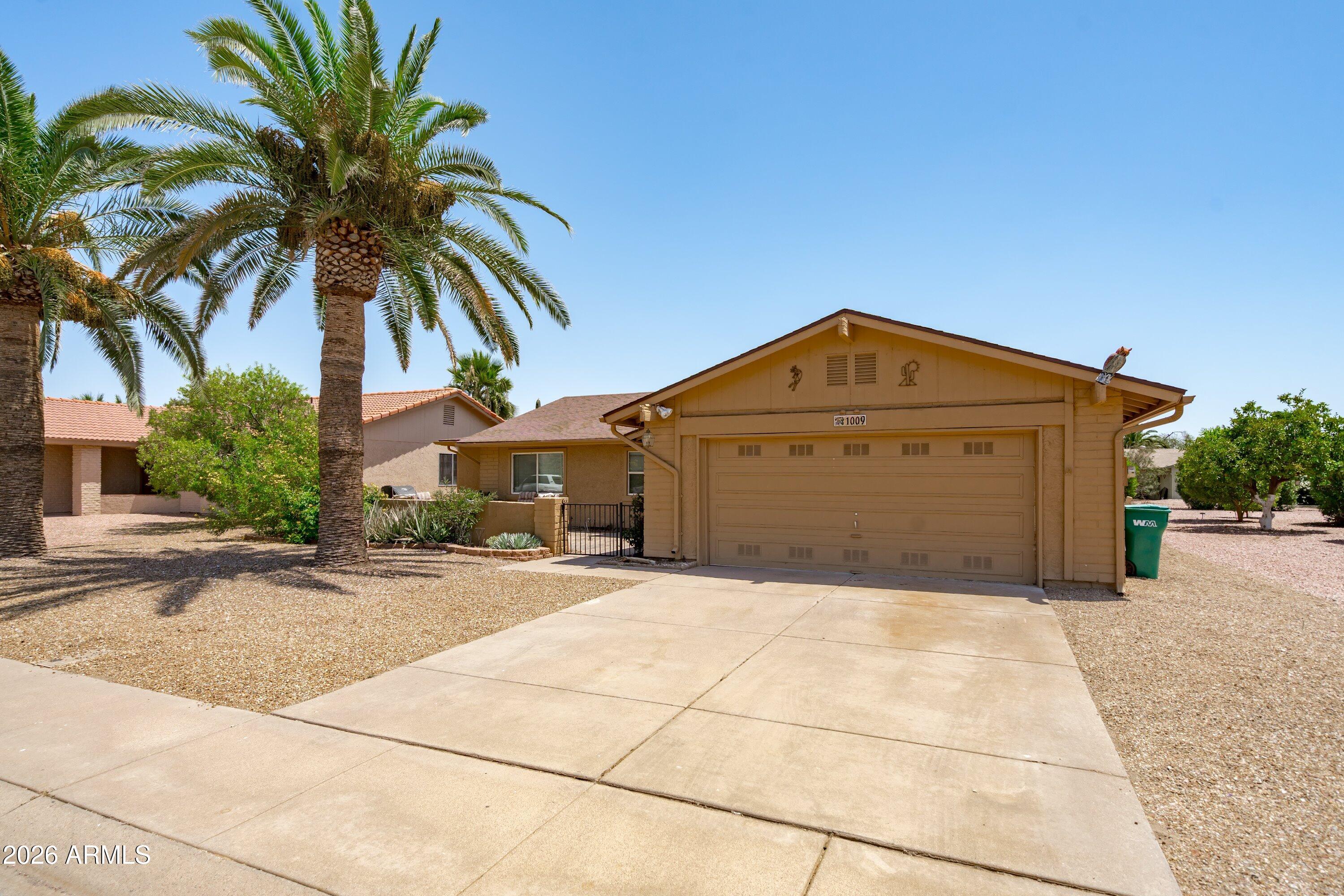 1009 LEISURE WORLD --