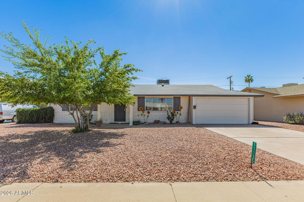 Photo of 11035 W Oakmont Drive, Sun City, AZ 85351 (MLS # 6996538)