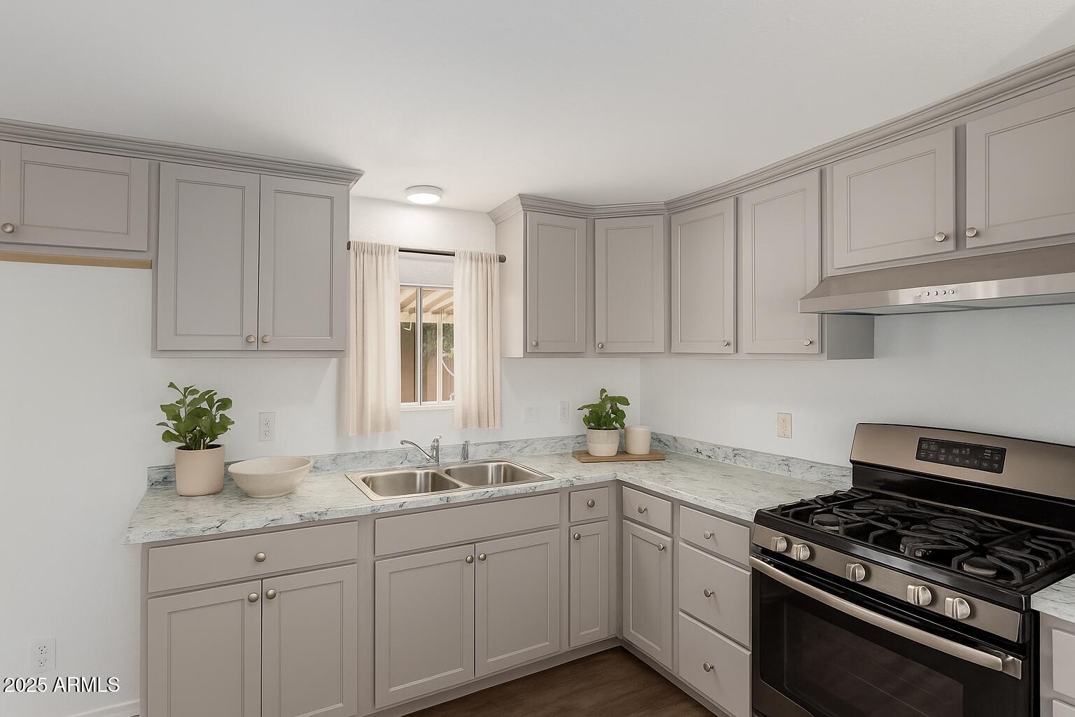 18185 W CAROL Avenue