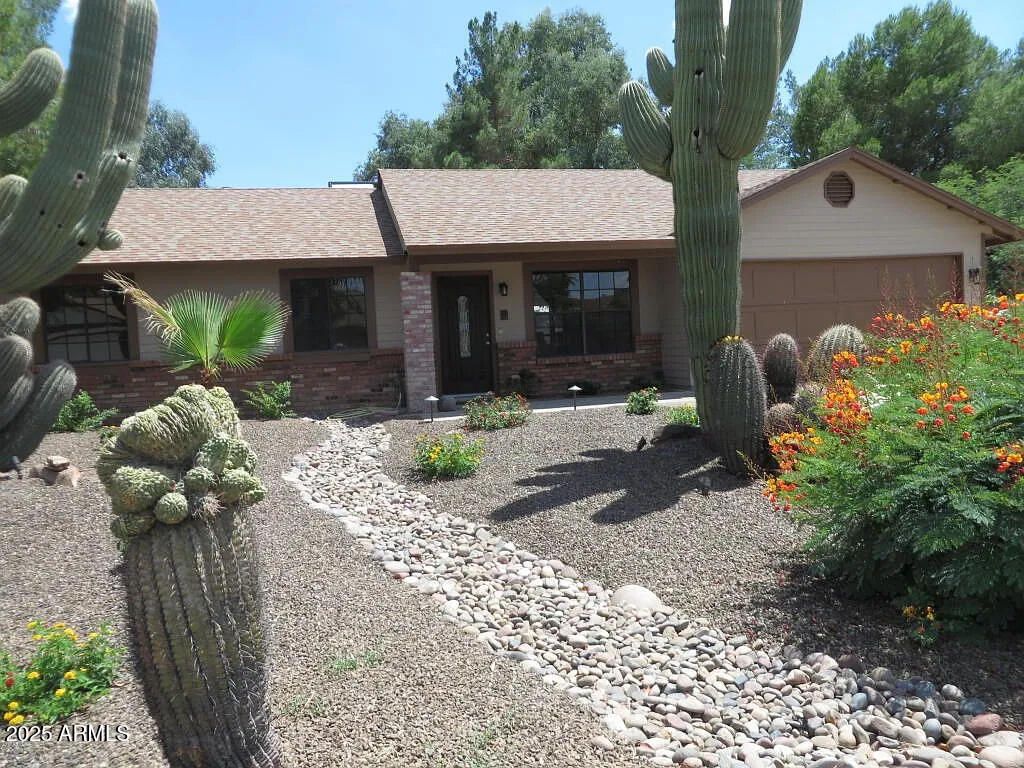 Photo of 6513 E Grandview Drive, Scottsdale, AZ 85254 (MLS # 6934342)