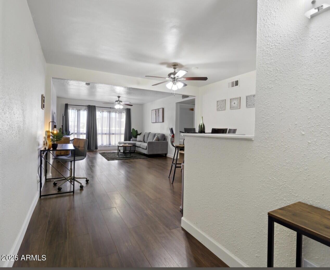 1701 W Tuckey Lane 216