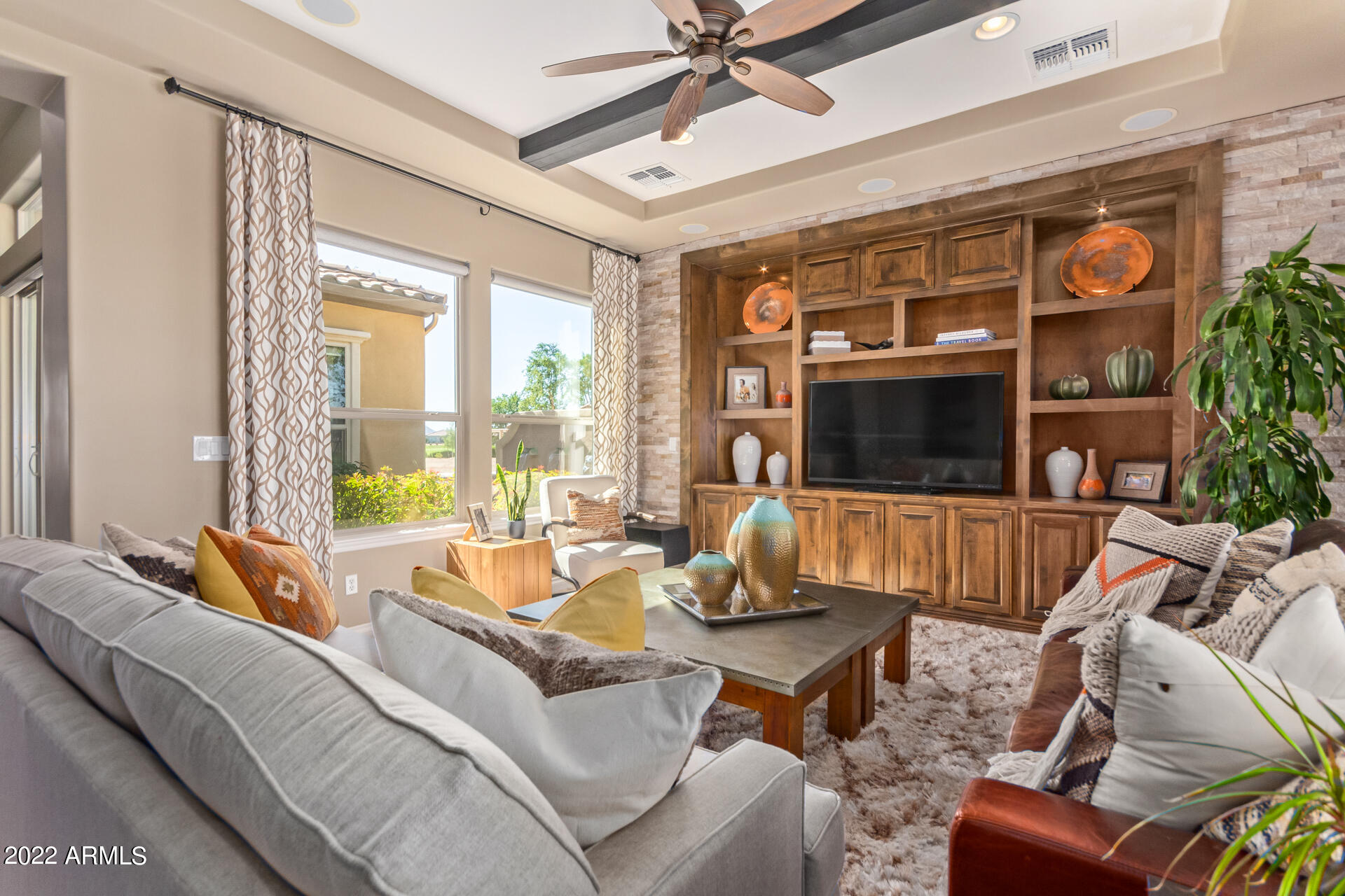 628 E PEACH TREE Street