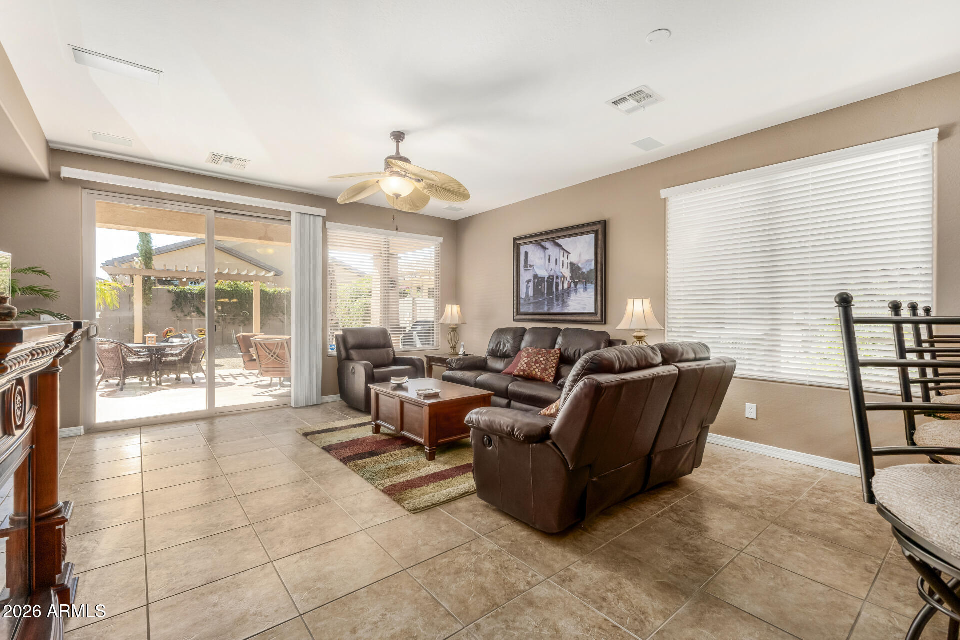 231 W IRONHORSE Lane