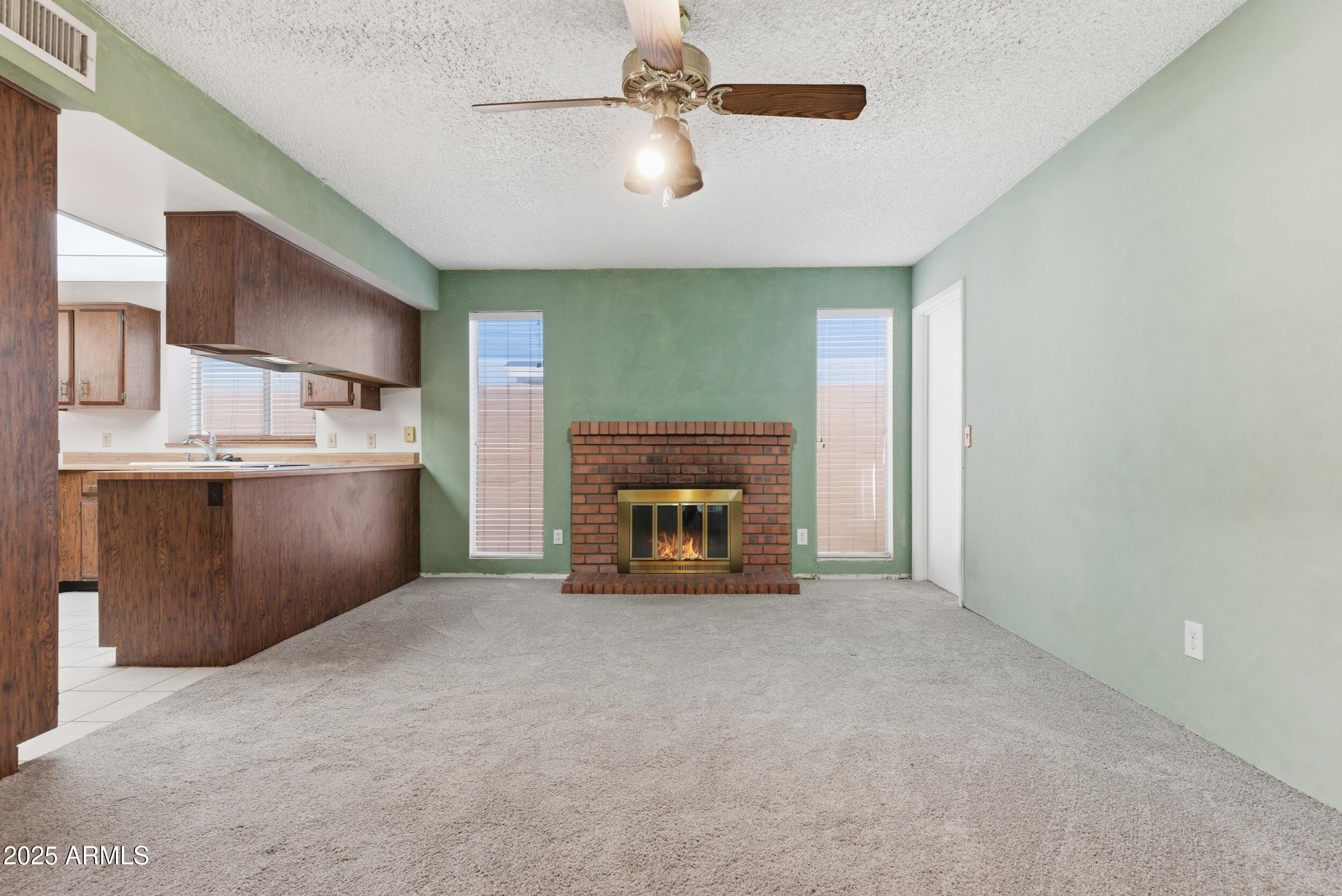 4958 W Charleston Avenue