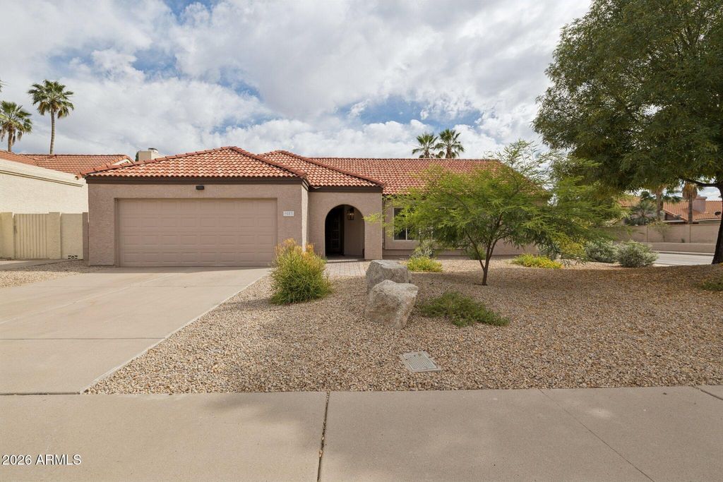 Photo of 9003 E Windrose Drive, Scottsdale, AZ 85260 (MLS # 7013552)