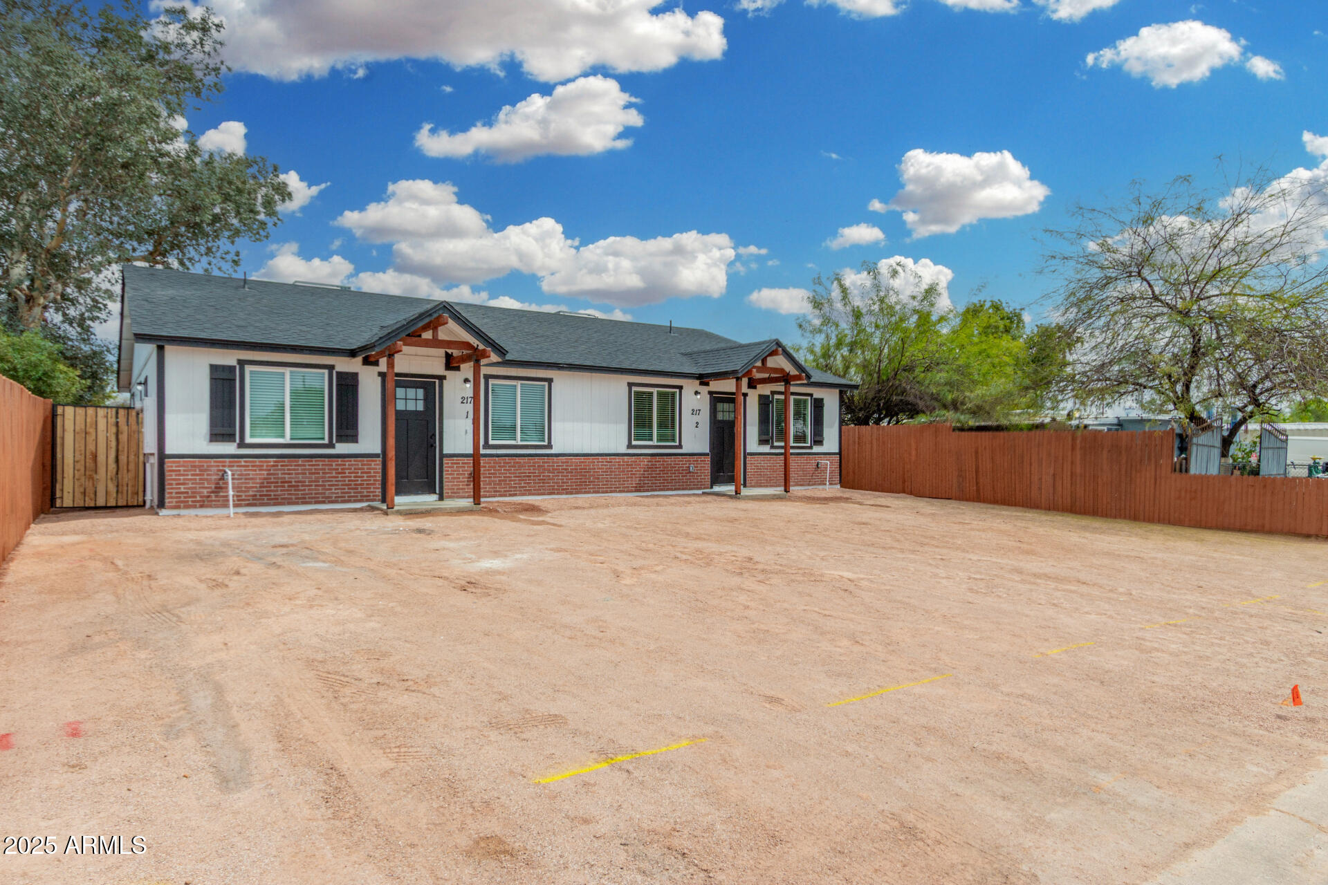 324 S 97TH Way