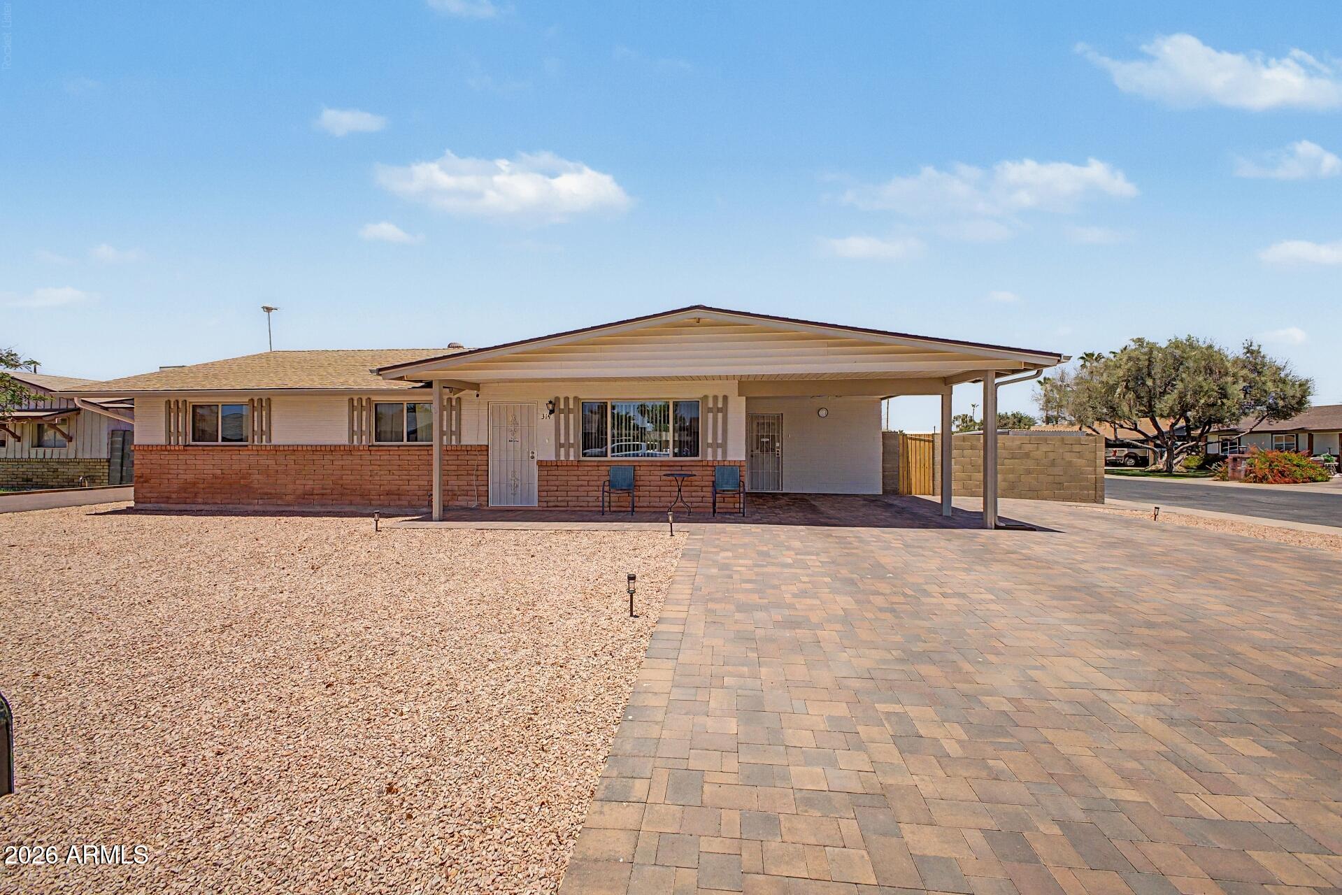 314 W PINON Avenue