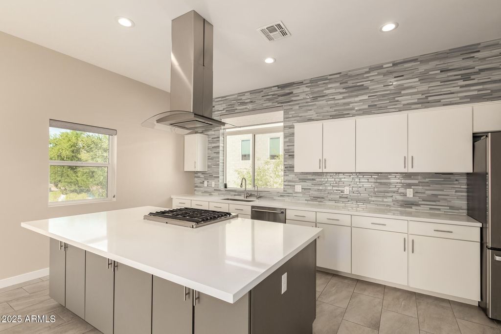 Photo of 325 E Coronado Road #10, Phoenix, AZ 85004 (MLS # 6907012)
