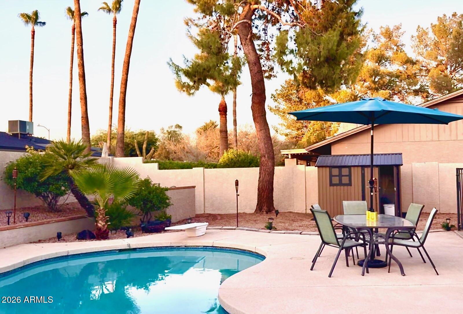 6762 E GRANDVIEW Drive