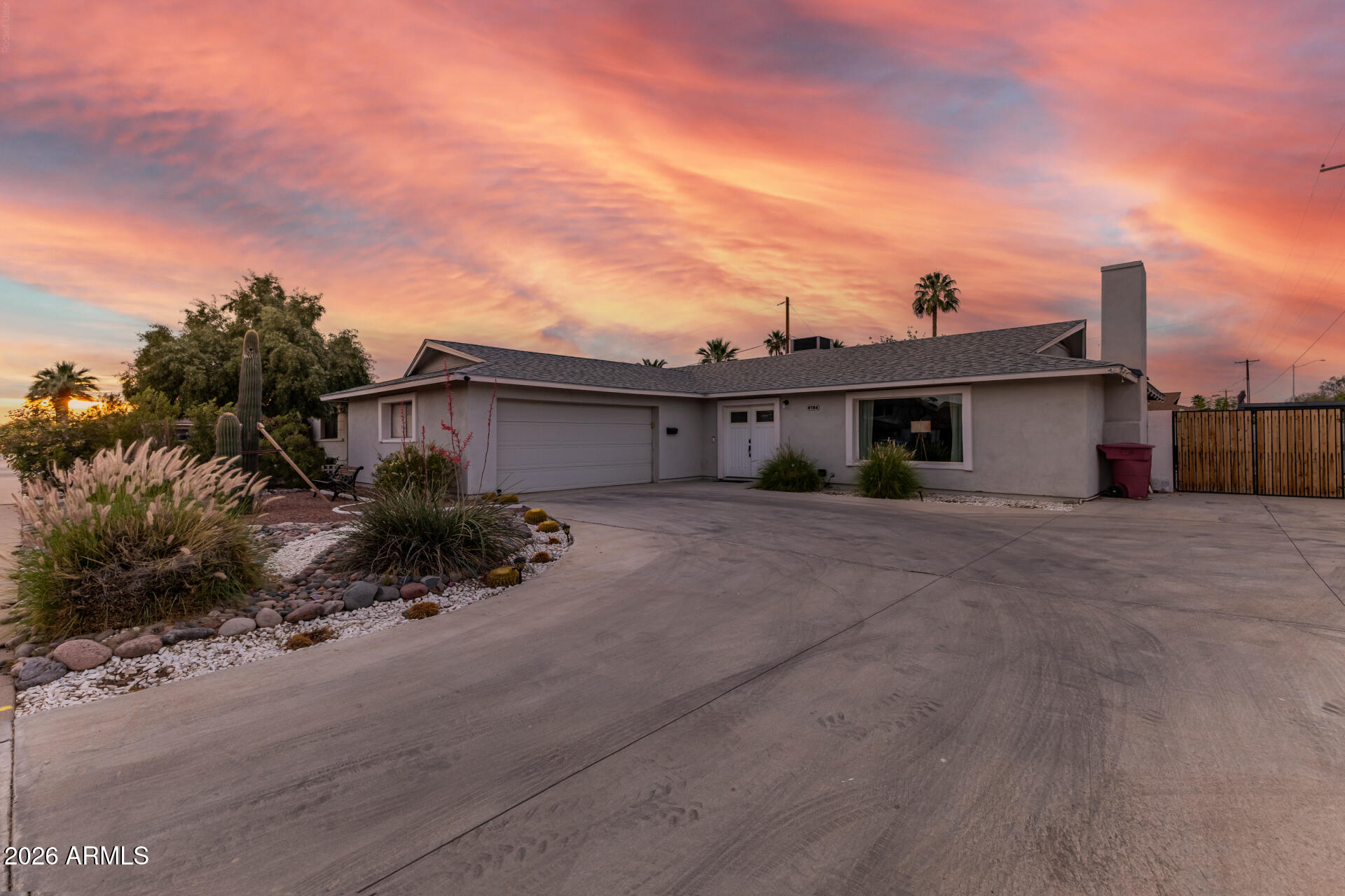 8756 E VALLEY VISTA Drive