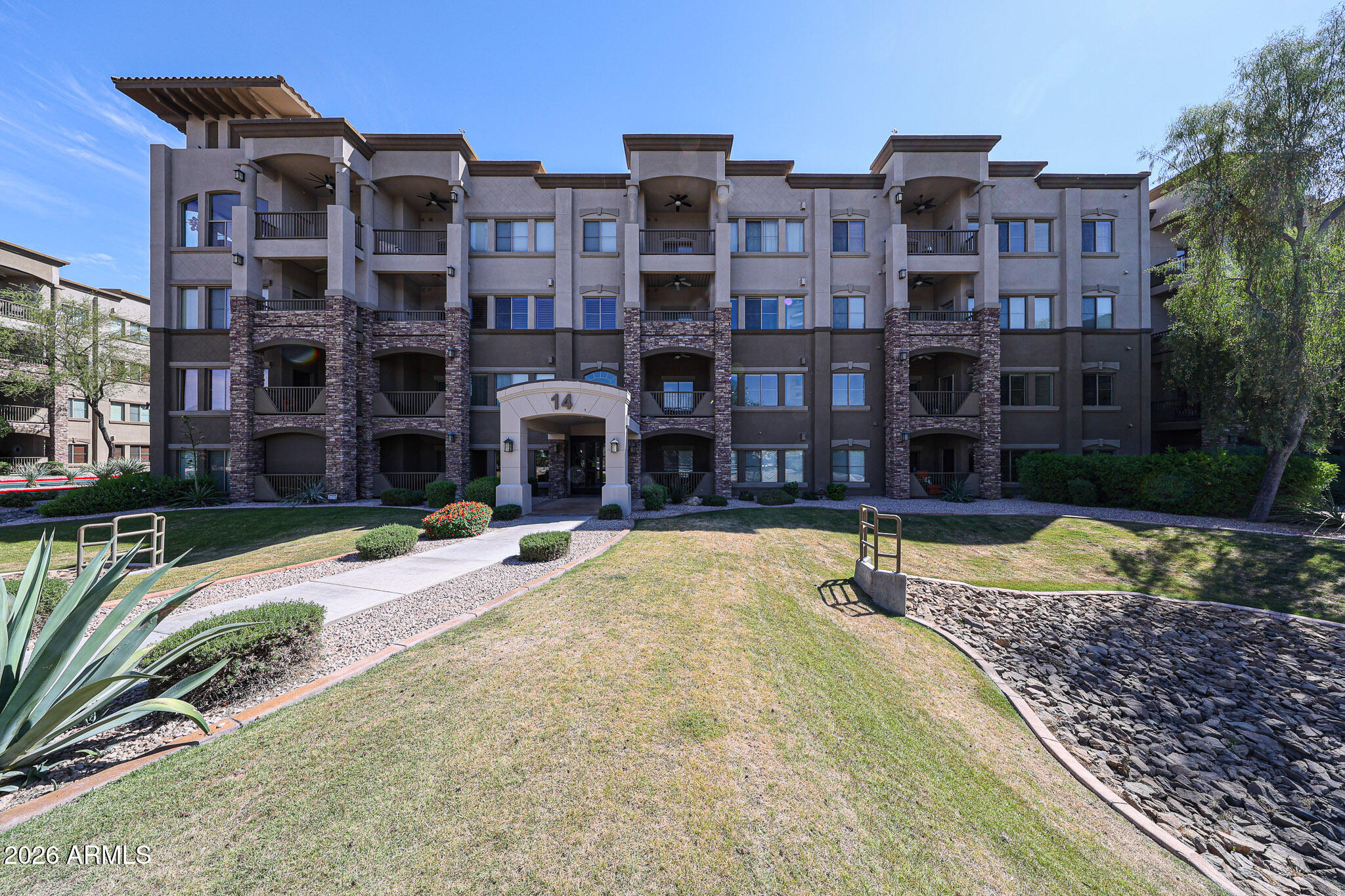 5350 E DEER VALLEY Drive 1238