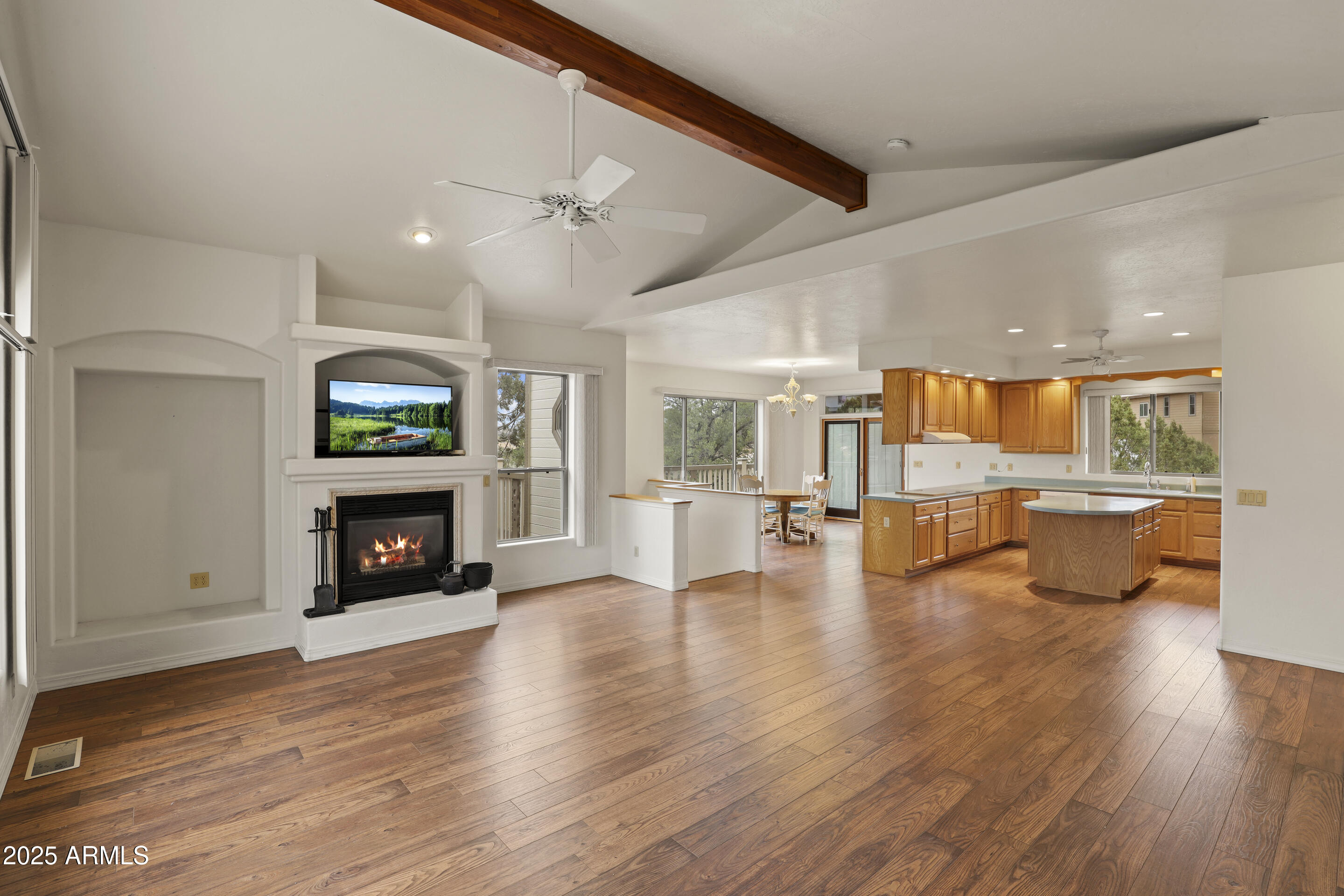 1131 S Sycamore Circle