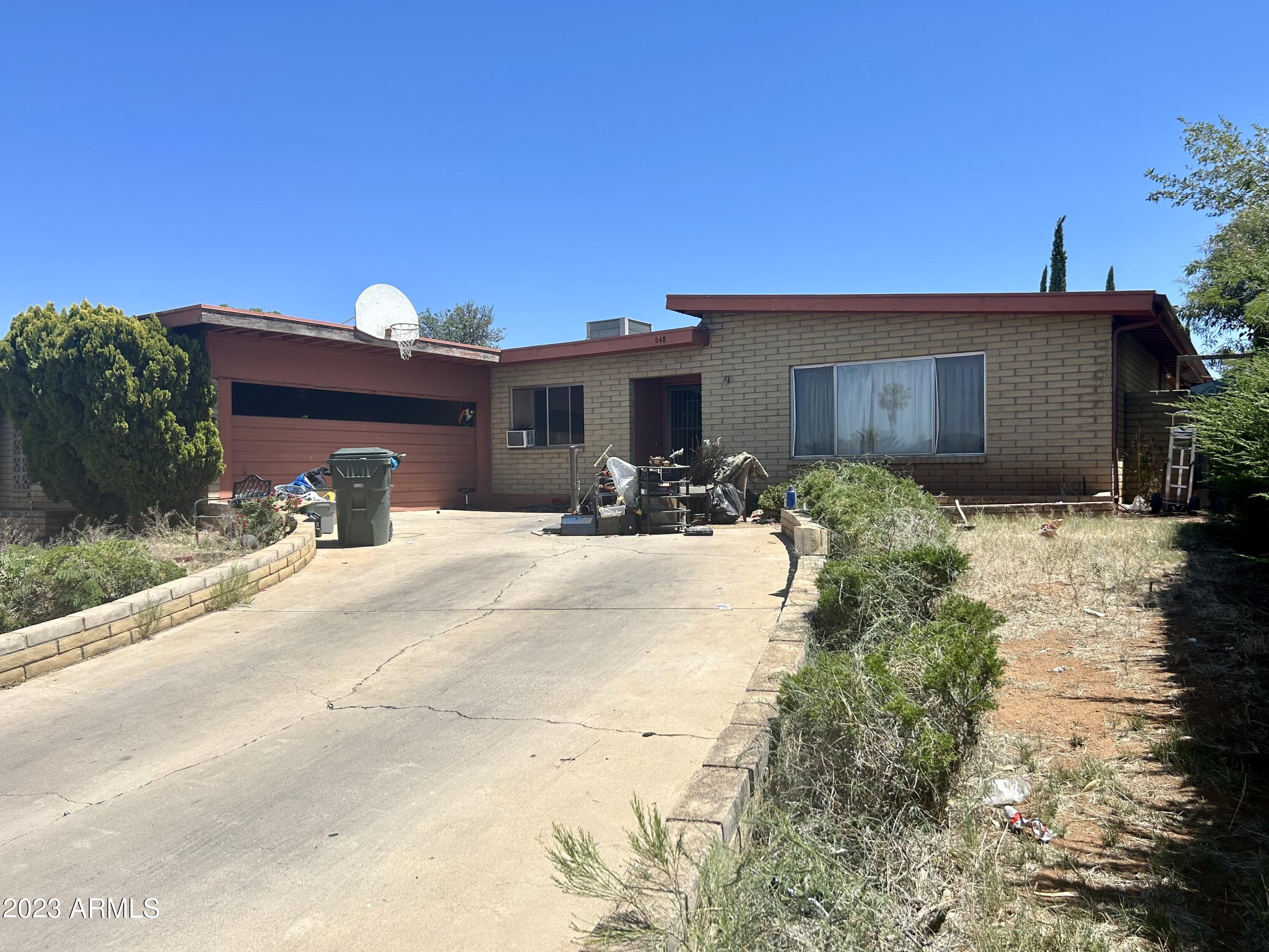TOWN & COUNTRY ESTATES UNIT 12 - Residential
