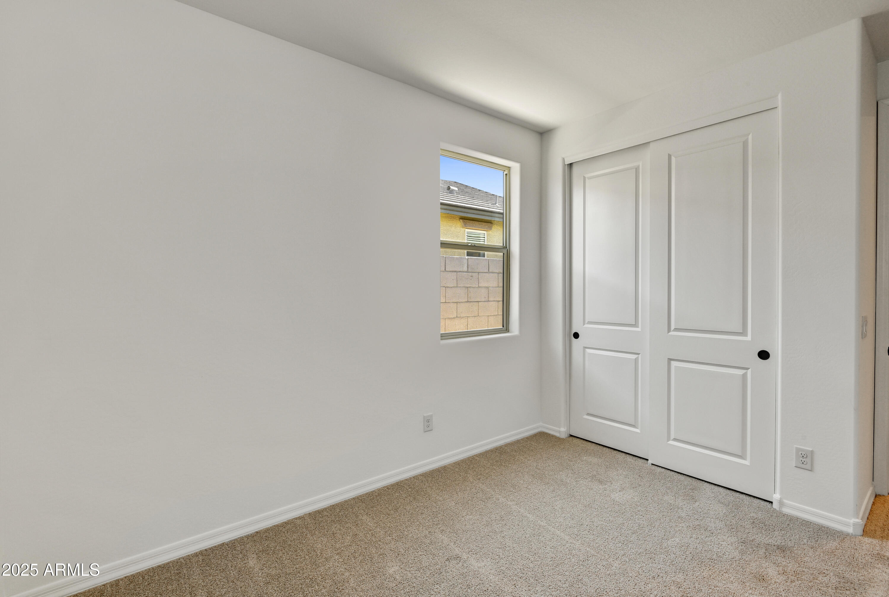 17264 W Sunward Drive