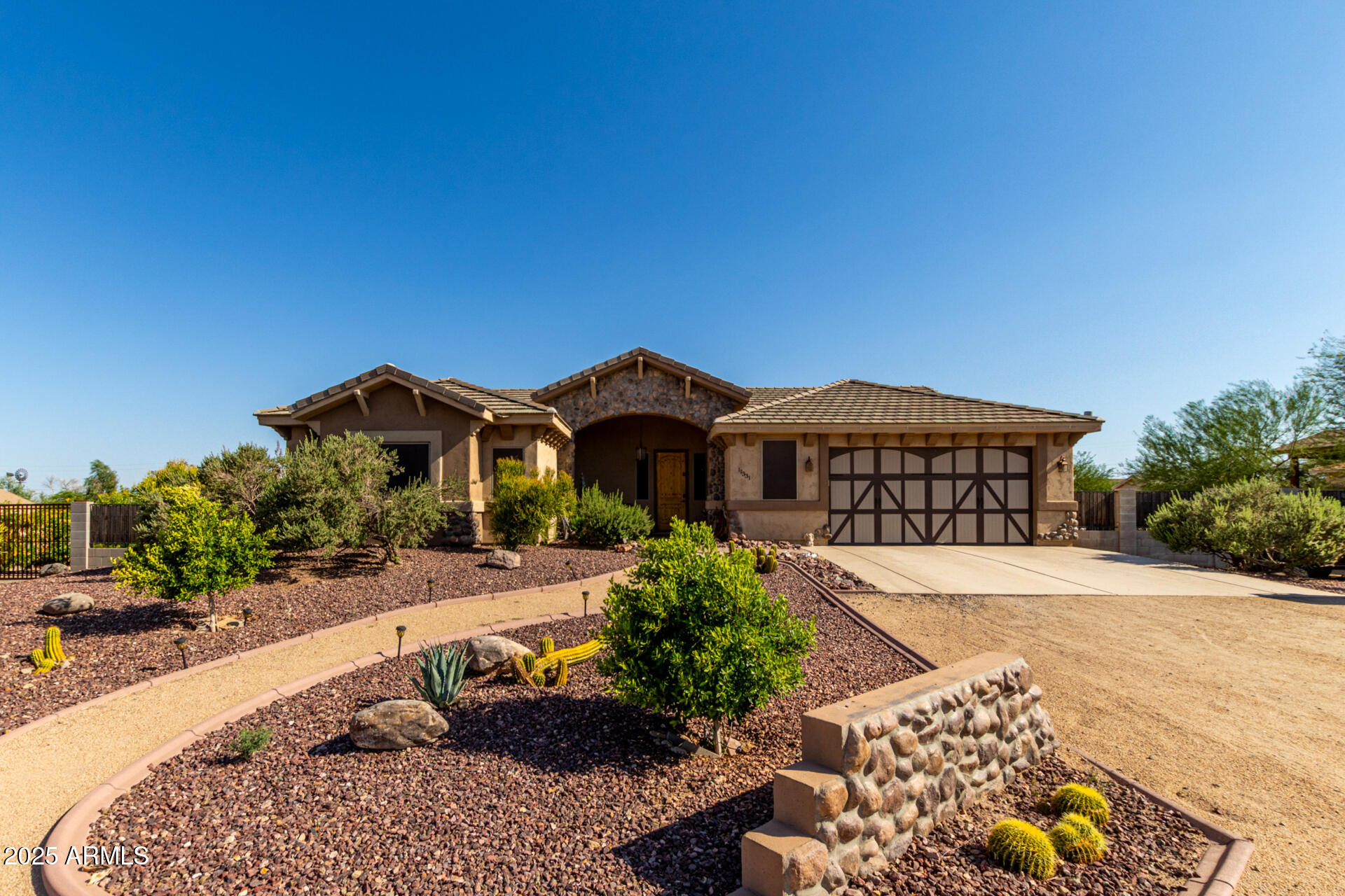 11331 W PRICKLY PEAR Trail