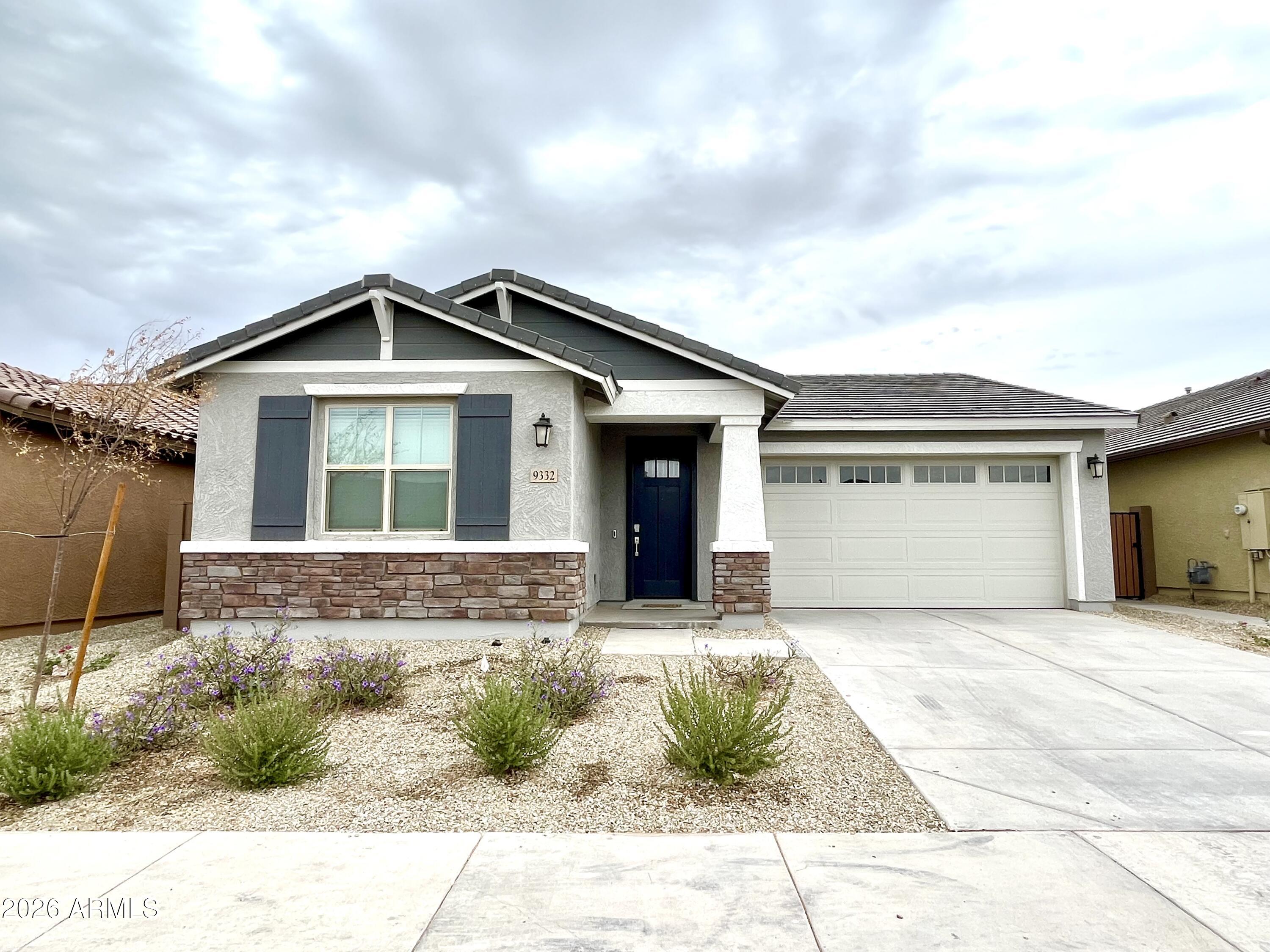 9332 W ENCINAS Lane