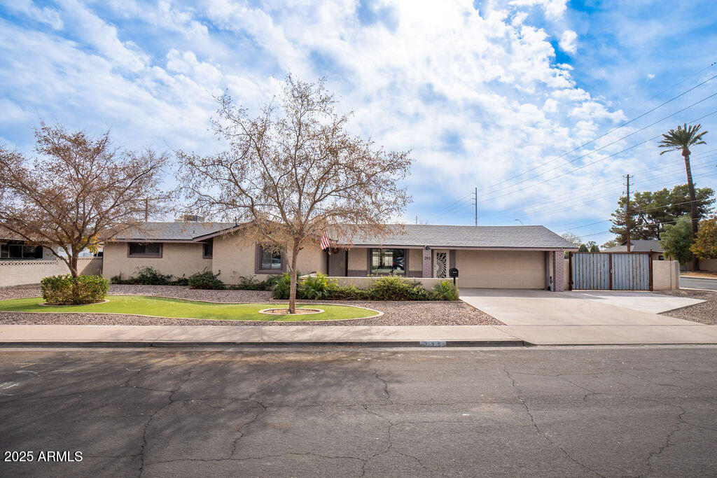 755 W 2ND Street